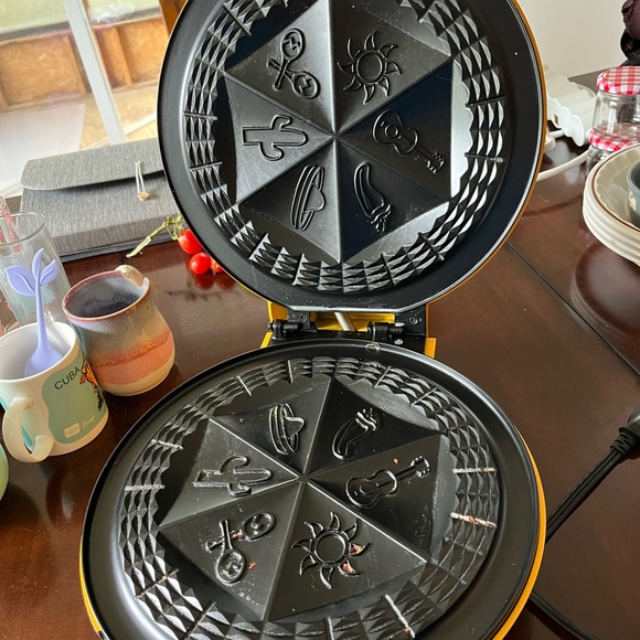 Quesadilla Maker - Picture 8 of 8